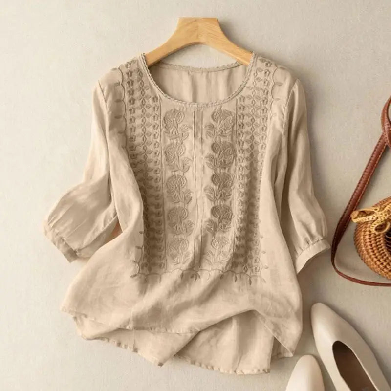 Aura – Blusa Relajada Bordada