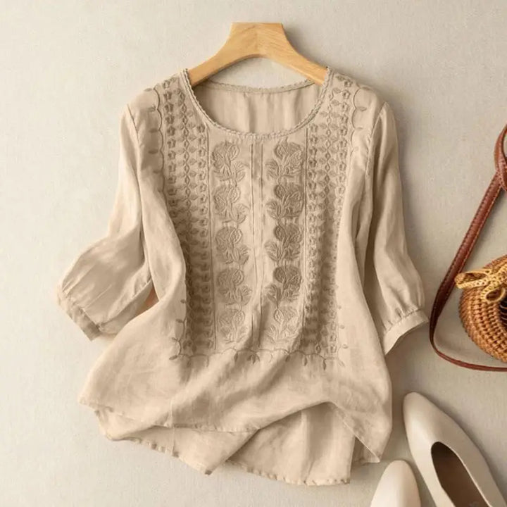 Aura – Blusa Relajada Bordada