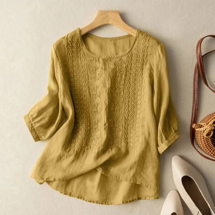 Aura – Blusa Relajada Bordada