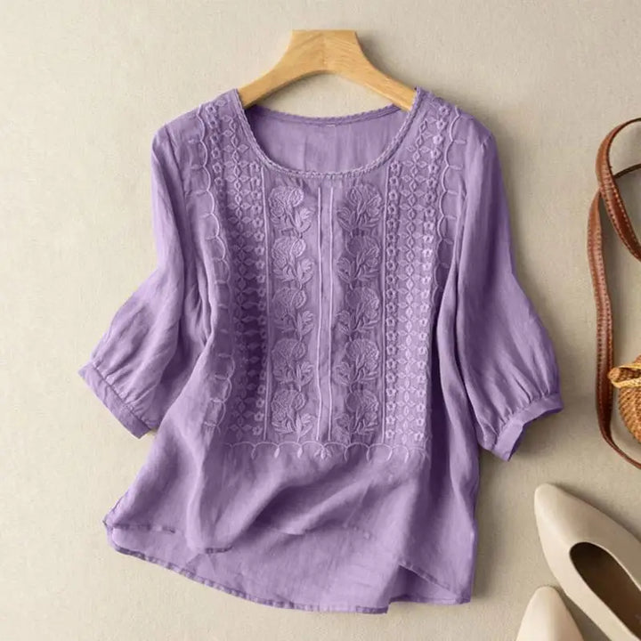 Aura – Blusa Relajada Bordada