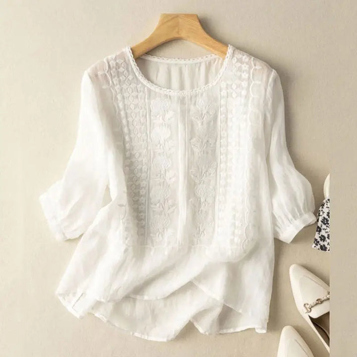 Aura – Blusa Relajada Bordada